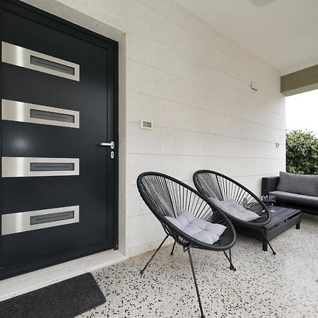 Apartment And Room Mare Задар Екстериор снимка