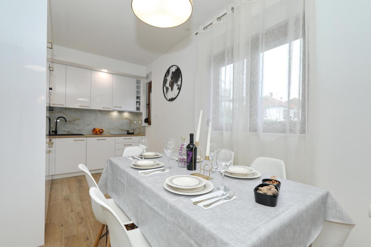 Apartment And Room Mare Задар Екстериор снимка