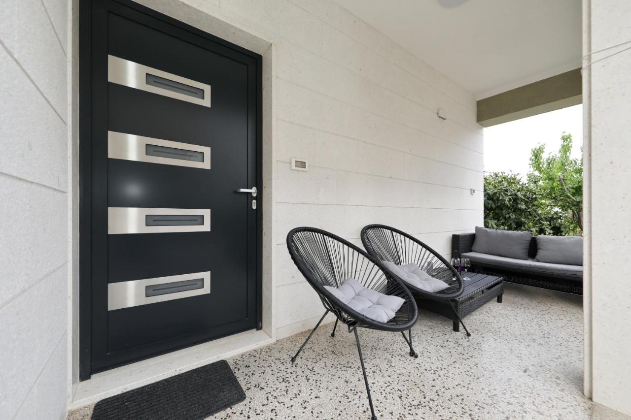 Apartment And Room Mare Задар Екстериор снимка