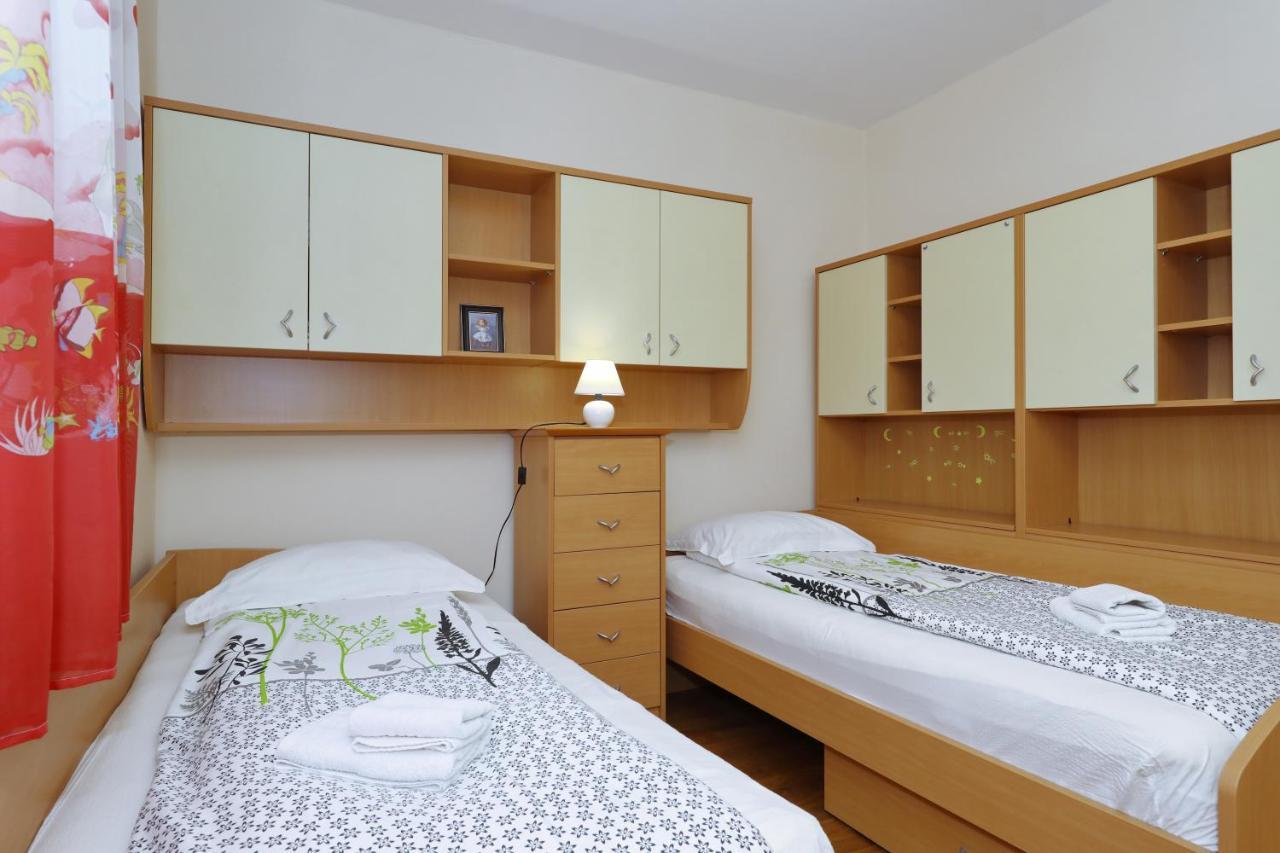 Apartment And Room Mare Задар Екстериор снимка