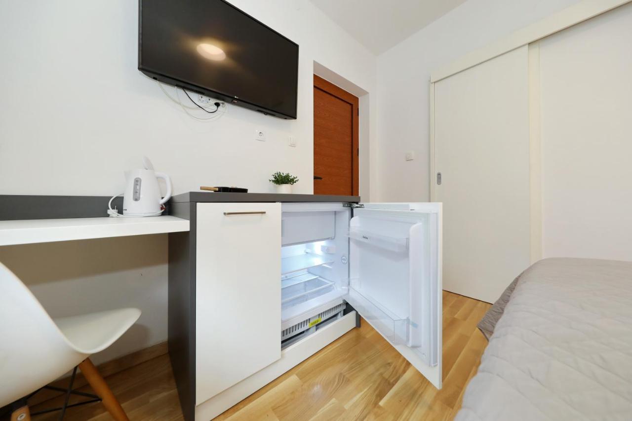 Apartment And Room Mare Задар Екстериор снимка