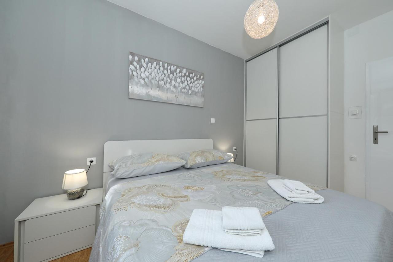 Apartment And Room Mare Задар Екстериор снимка
